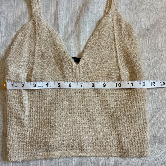 Forever 21 Beige Textured Knit Crop Top Size M With Adjustable Spaghetti Straps - Picture 4 of 5